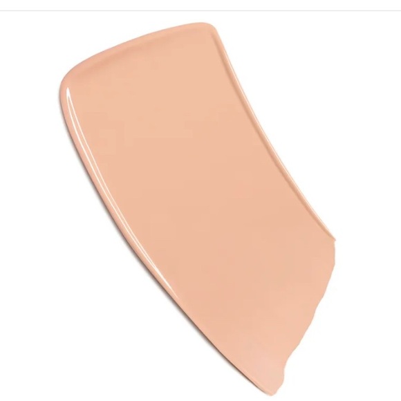 CHANEL Ultra Le Teint Foundation - B20 - Picture 4 of 5